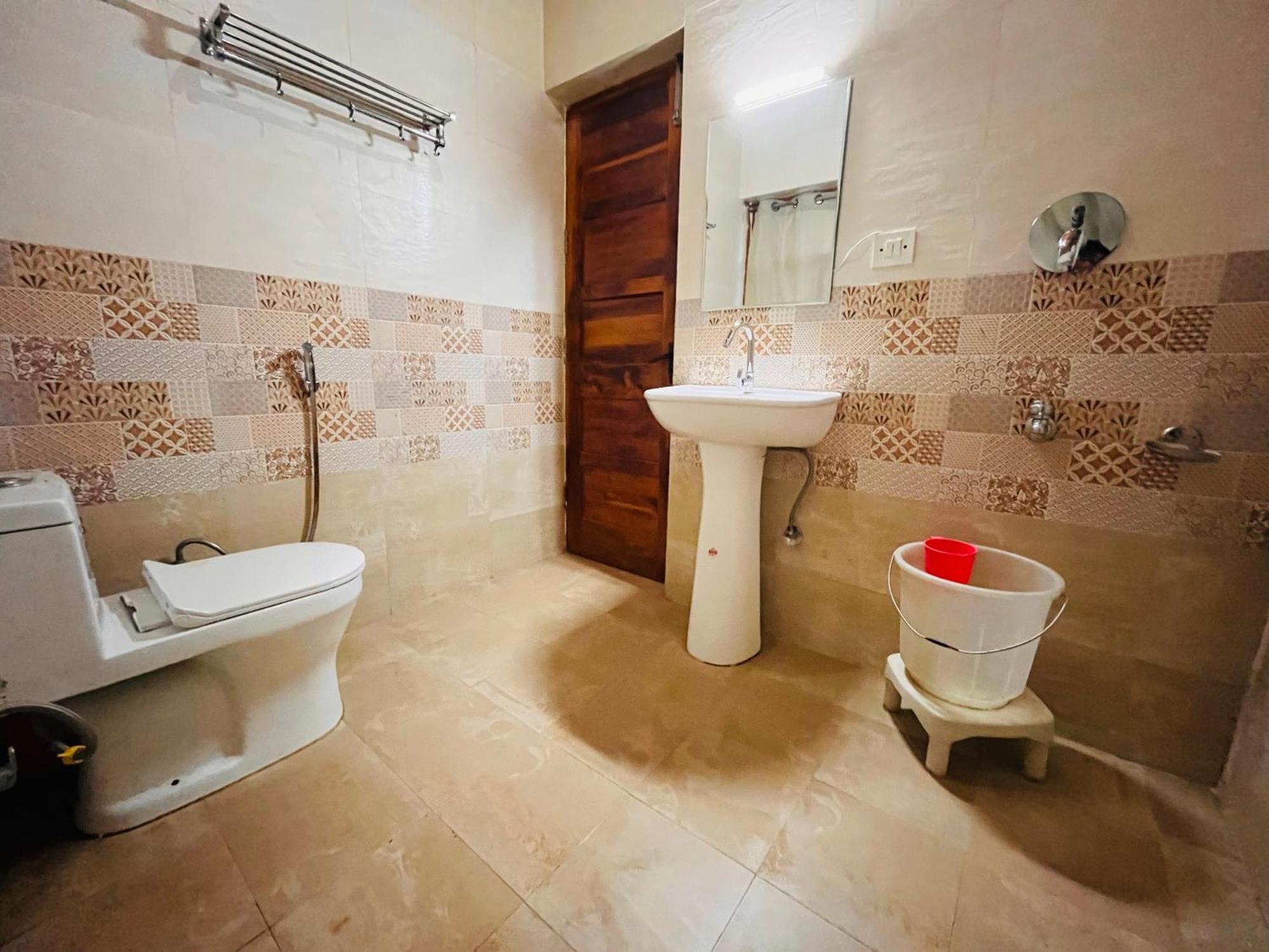 Himalayan River Mountain View 2 Bedrooms Cottage, Manali Экстерьер фото