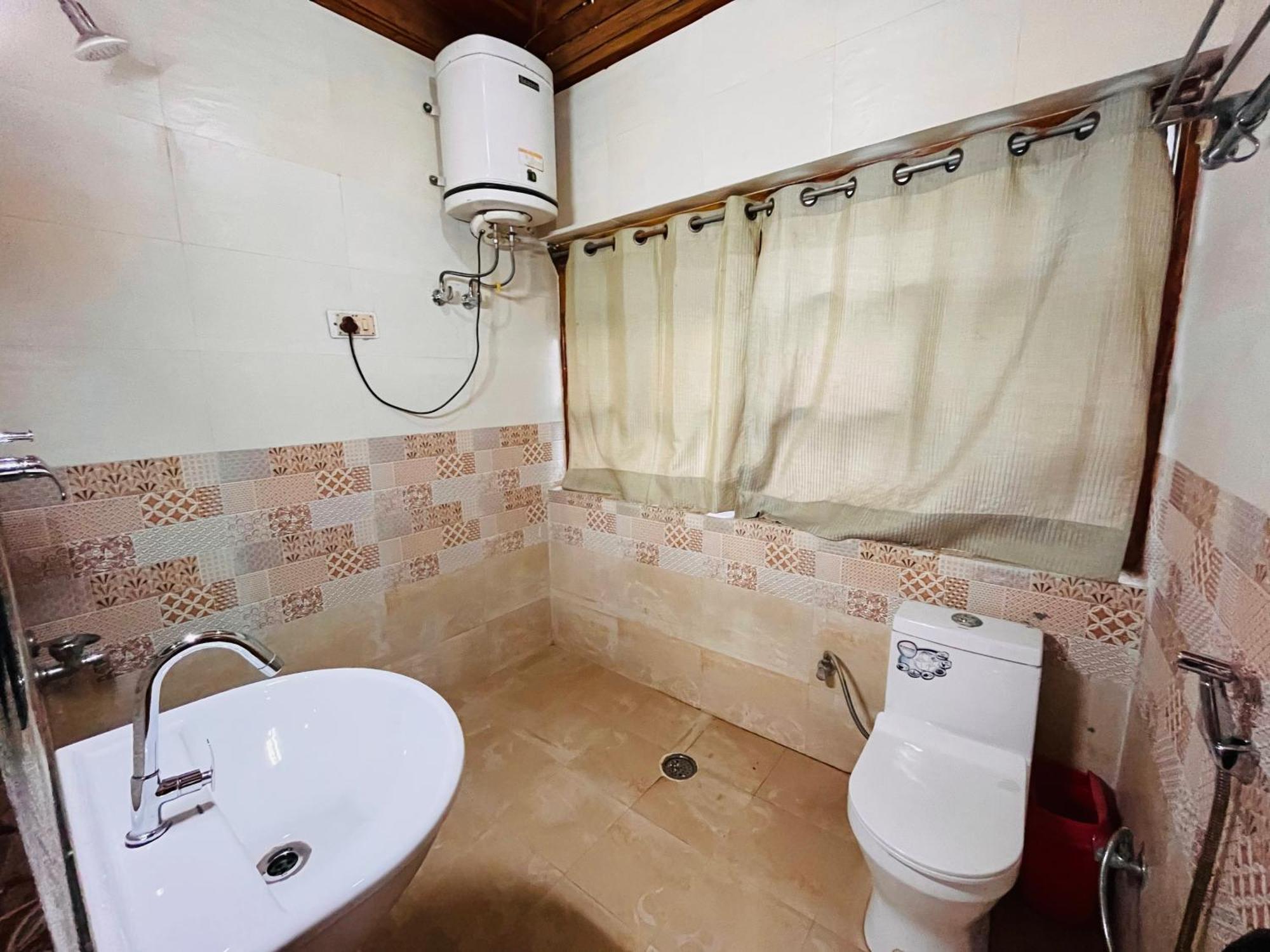Himalayan River Mountain View 2 Bedrooms Cottage, Manali Экстерьер фото